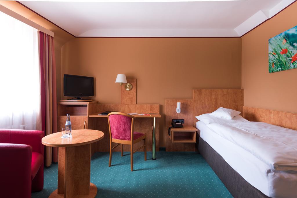 Buergerbraeu Hotel Uberlingen Bagian luar foto