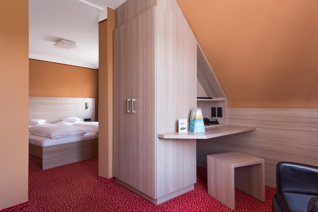 Buergerbraeu Hotel Uberlingen Bagian luar foto