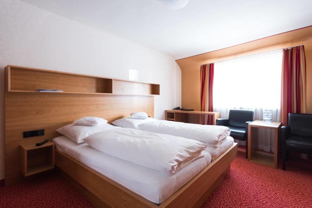 Buergerbraeu Hotel Uberlingen Bagian luar foto